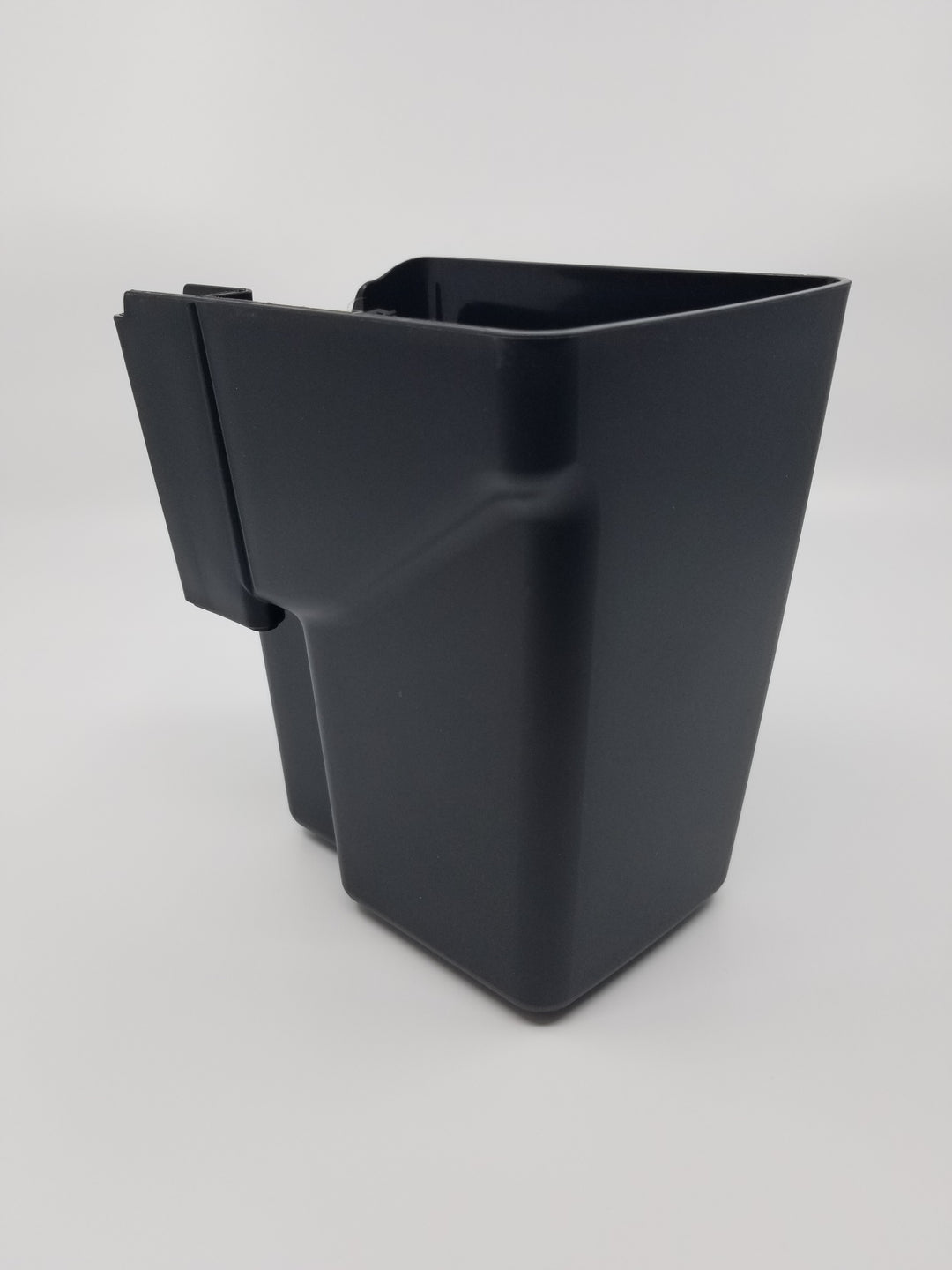 X8 - Ground Container With Rag