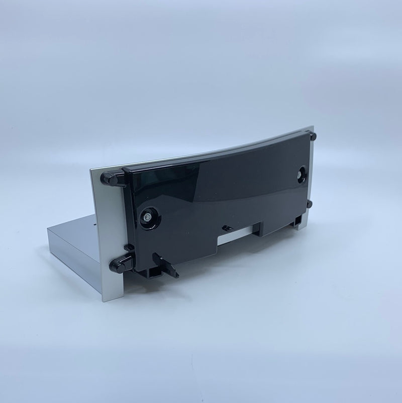 Front shield for tray